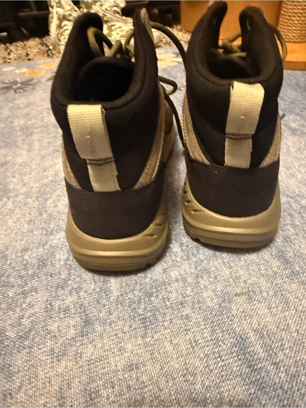 Men's Olive/Tan High-Top Outdoor Boots